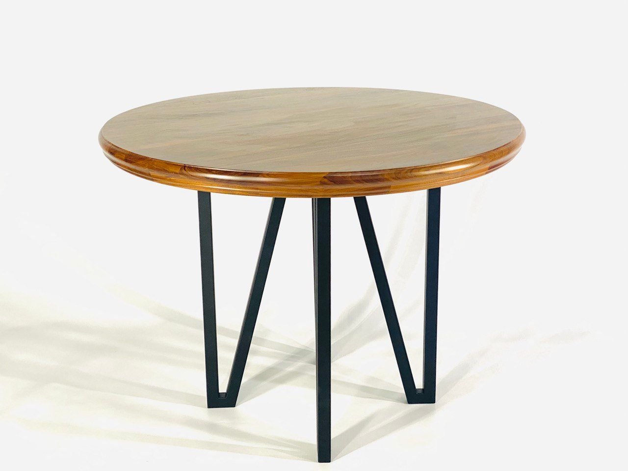 Angle dining table legs